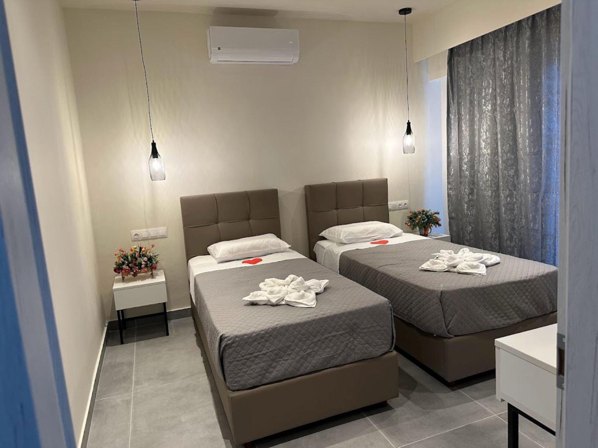 Aqua Luxury By Estia Hotel